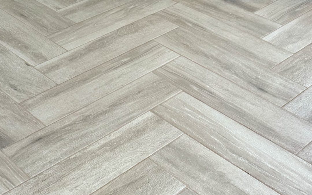 How to Clean Grout Between Floor Tiles: A Complete Guide by Grout King Dubai